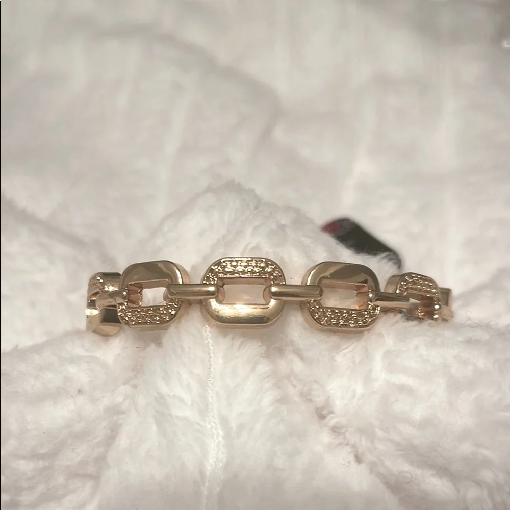 Elegant Gold Bracelet for Women NWT